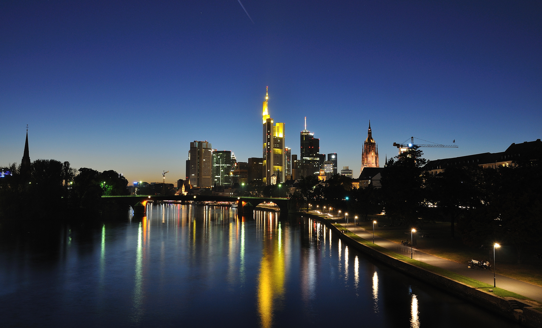 Frankfurt zur blauen Stunde