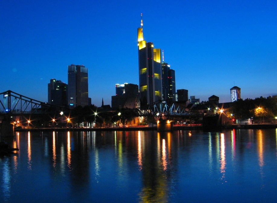 Frankfurt zur blauen Stunde