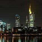Frankfurter Bankenviertel bei Nacht (überarbeitet)