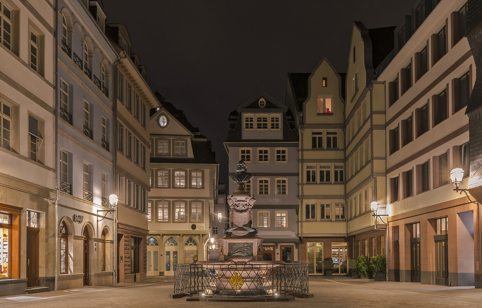 Frankfurter neue Altstadt bei Nacht