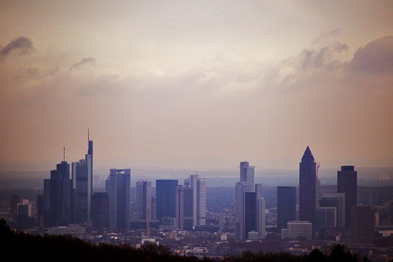 Frankfurter Skyline aus der Ferne