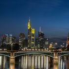 Frankfurter Skyline bei Nacht