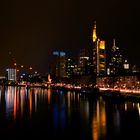 Frankfurter Skyline bei Nacht