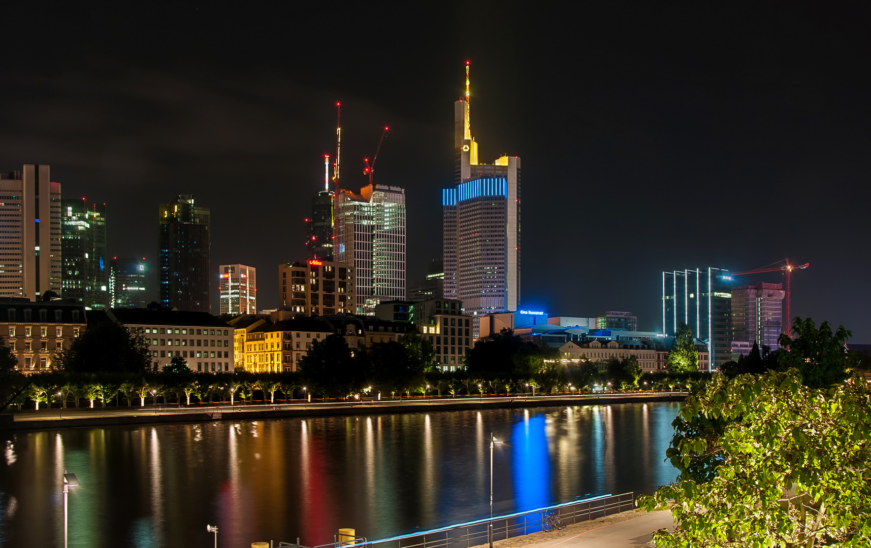 Frankfurter Skyline DRI