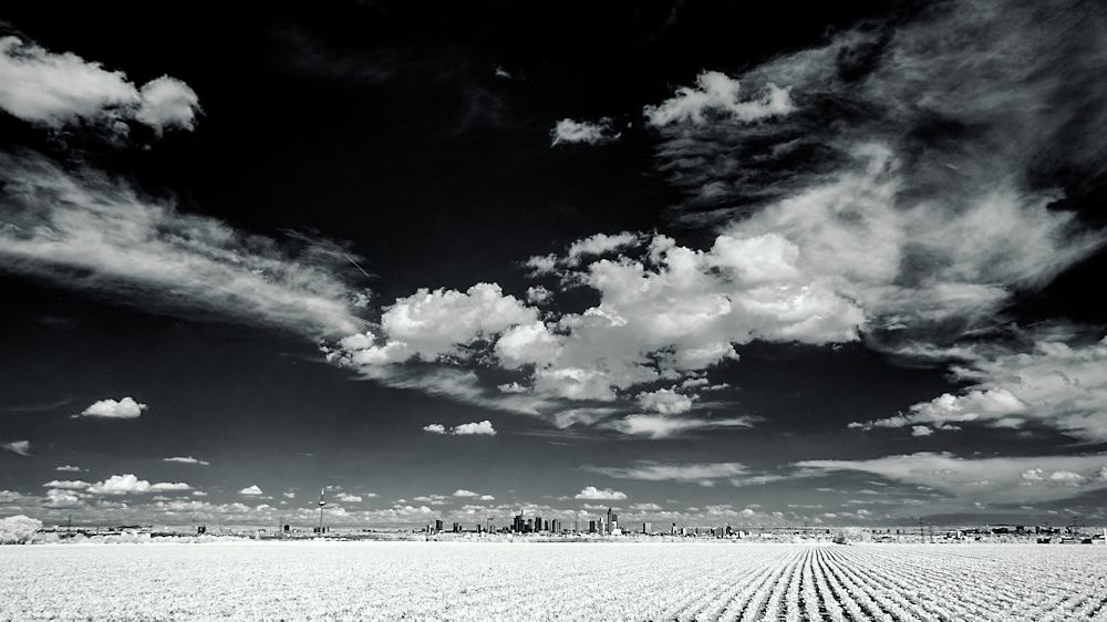 Frankfurter Skyline ganz klein