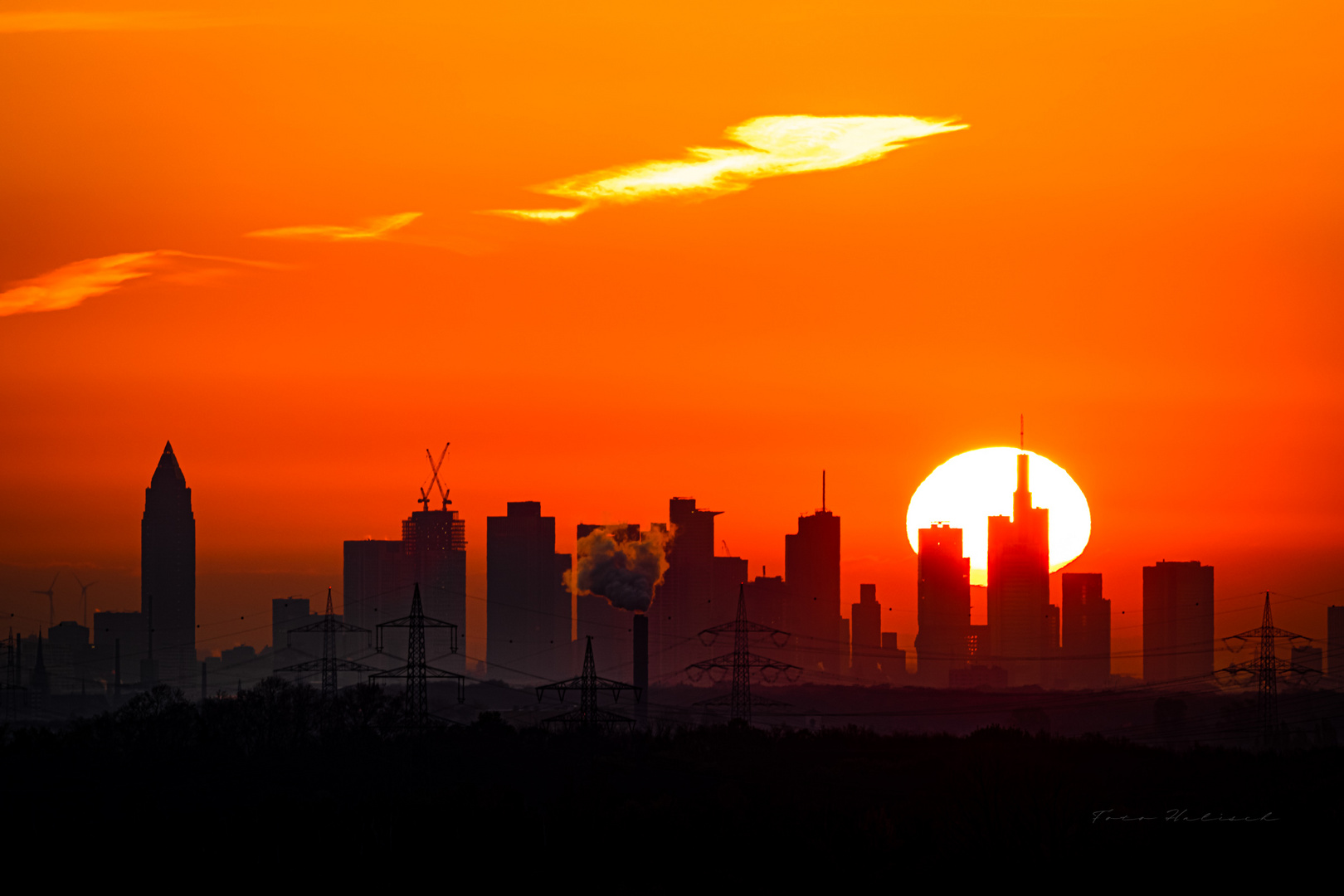 Frankfurter Skyline im Sonnenaufgang