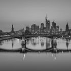Frankfurter Skyline in schwarzweiß