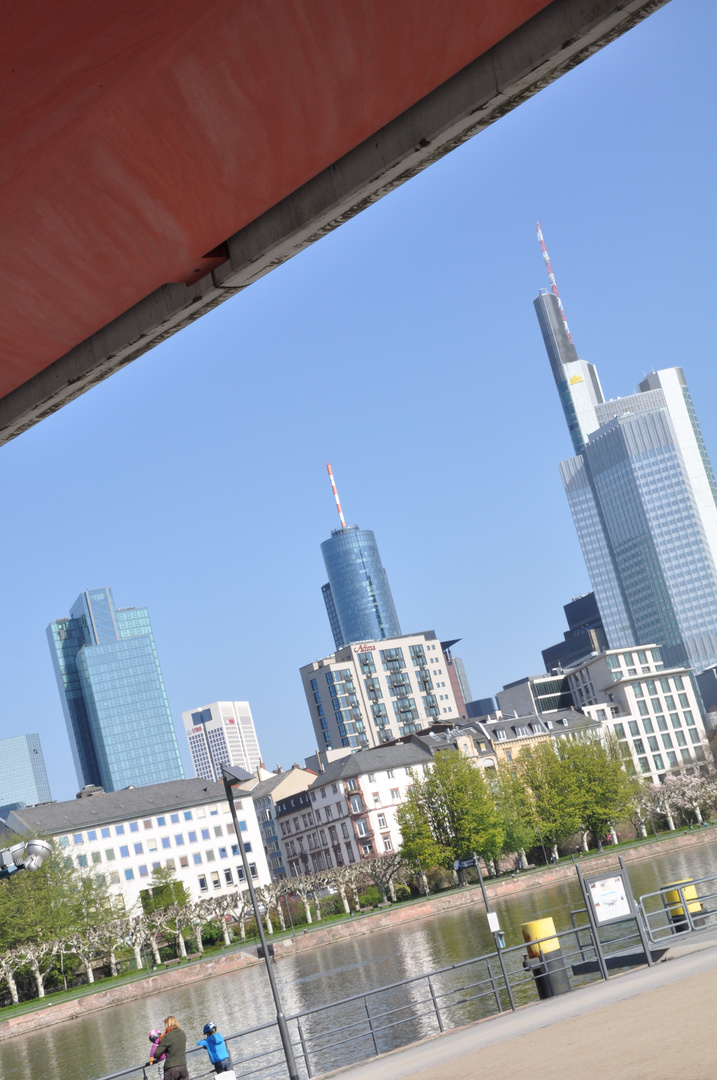 Frankfurter Skyline mal anders