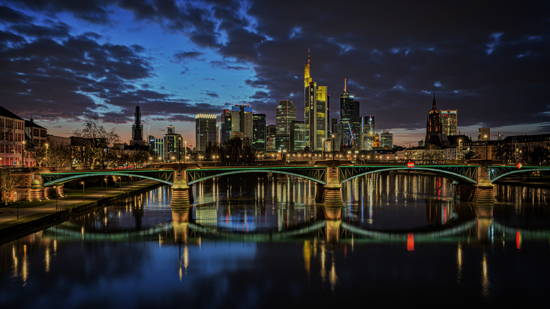 Frankfurter Skyline Pano 