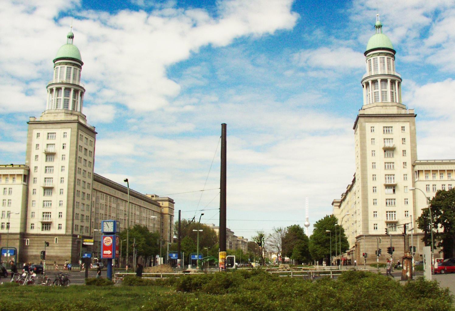 Frankfurter Tor Türme Foto & Bild deutschland, europe, berlin Bilder auf Frankfurter Tor Türme Foto & Bild deutschland, europe, berlin Bilder auf