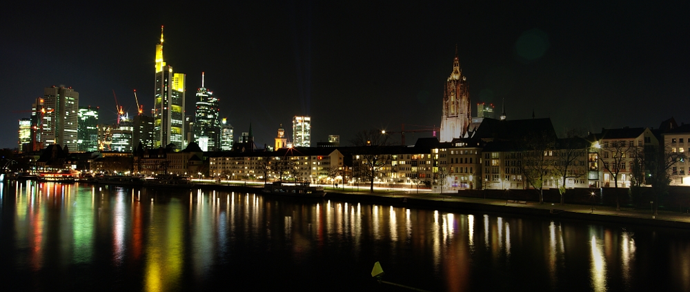 Frankfurt/Main bei Nacht