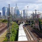 Frankfurt/Main Hauptbahnhof und Hochhaüser Skyline