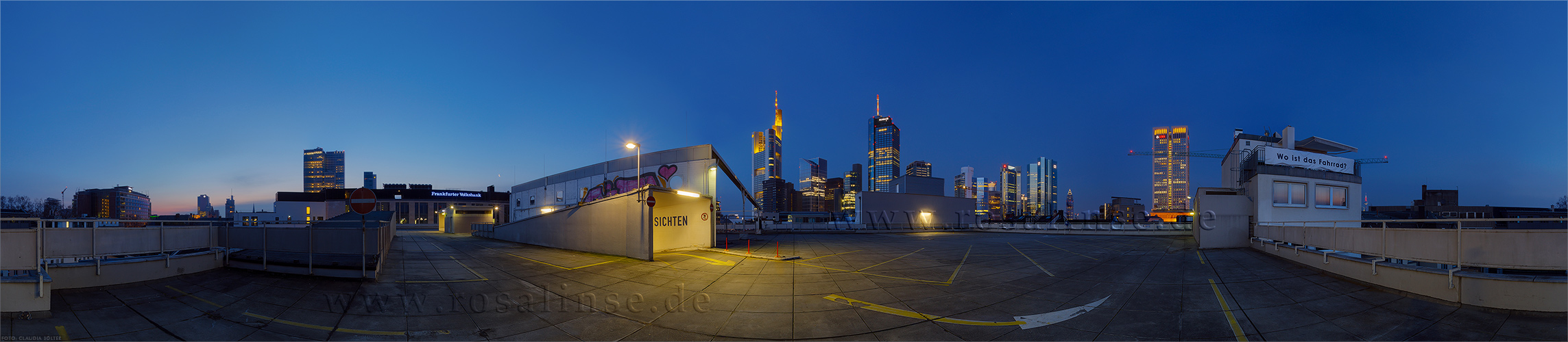 Frankfurts Skyline am Morgen