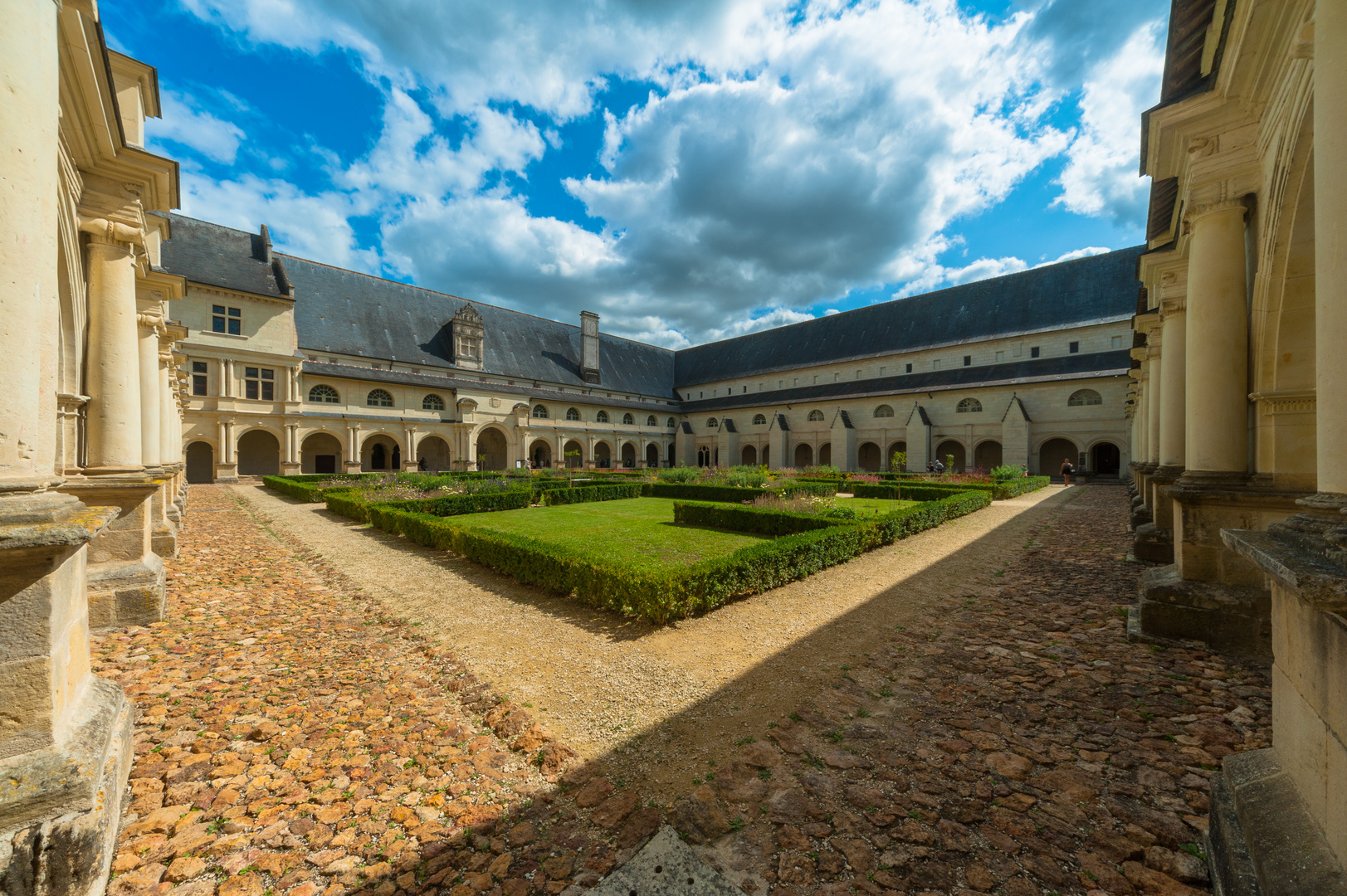 Frankreich 2017: Loire, Abbaye Royale de Fontevraud, Kreuzgang