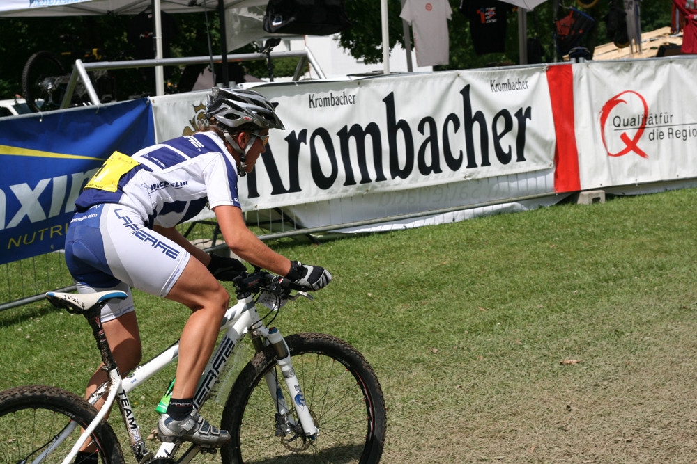 Französin beim Bundesligarennen in Saalhausen