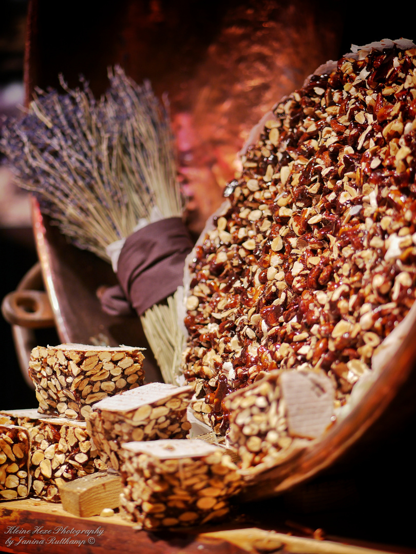 Französischer Nougat auf dem Heinzelmännchen Markt in Köln