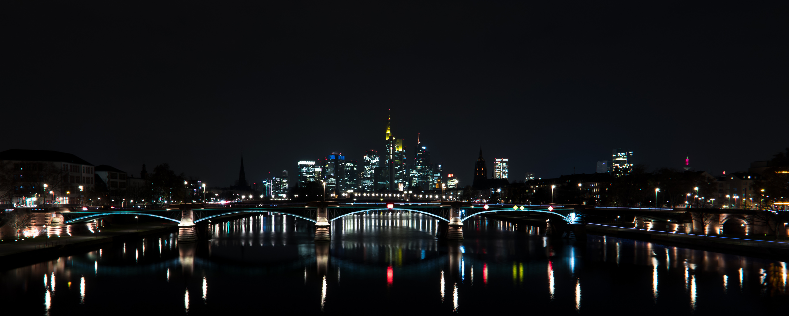 FRA_Skyline_Night