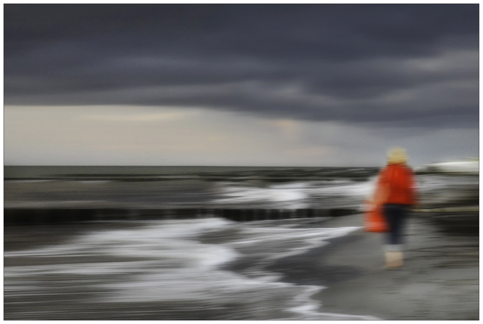 Frau am Strand