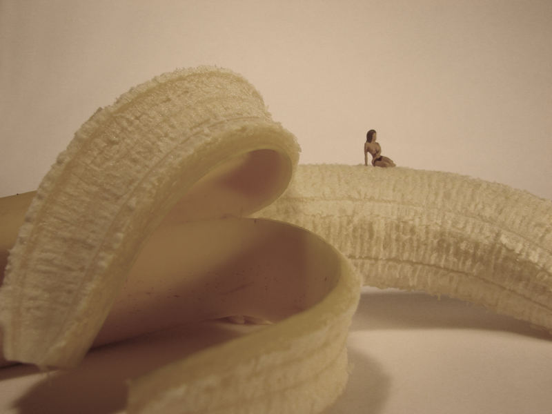 Frau auf Banane^