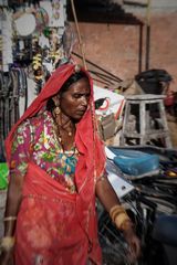 Frau auf dem Markt von Bikaner