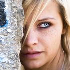 Frau - Blond - blaue Augen - Portrait