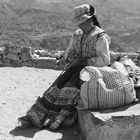 Frau im Colca Canyon