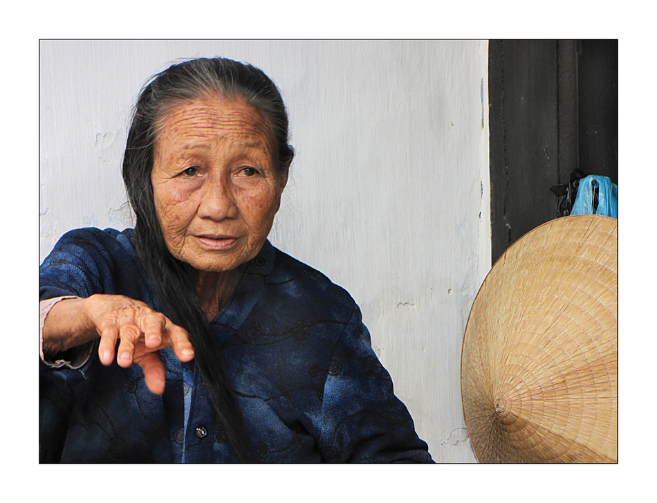 Frau in Hoi An