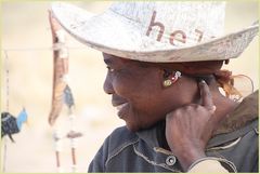 Frau ... in Namibia