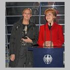 Frau Merkel + Frau Merkel