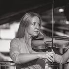 Frau mit Geige