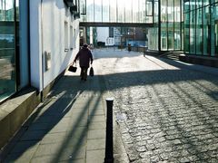 Frau mit Handtasche