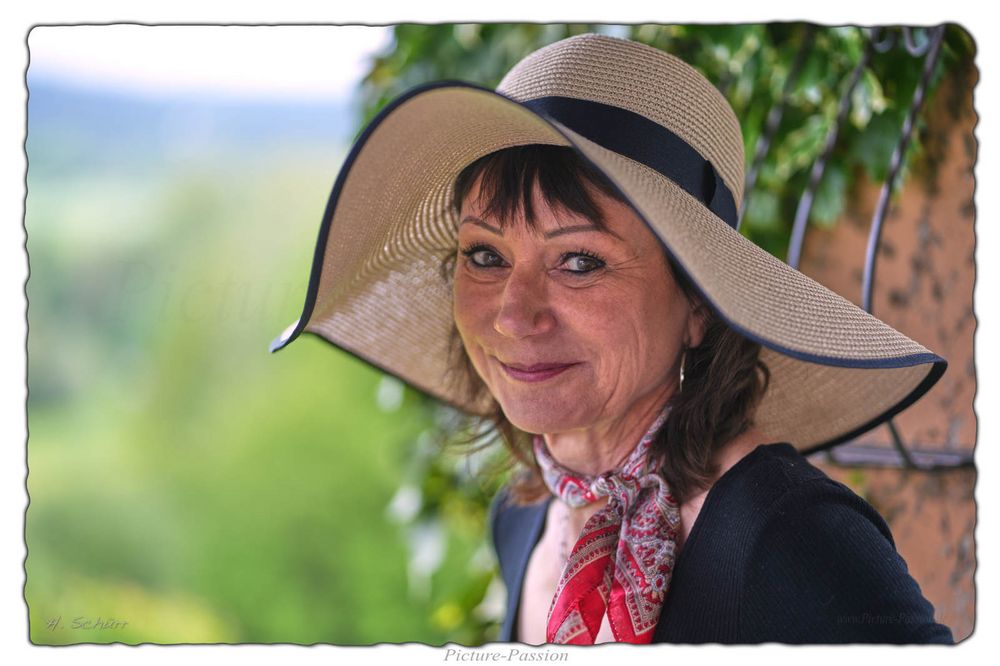 Frau mit Hut
