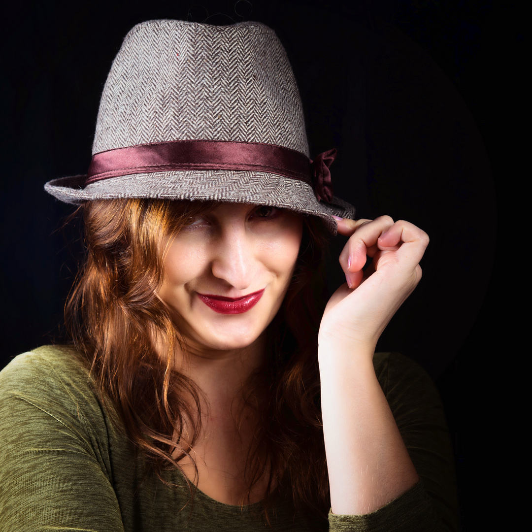 Frau mit Hut Foto &amp; Bild erwachsene, menschen, portrait Bilder auf