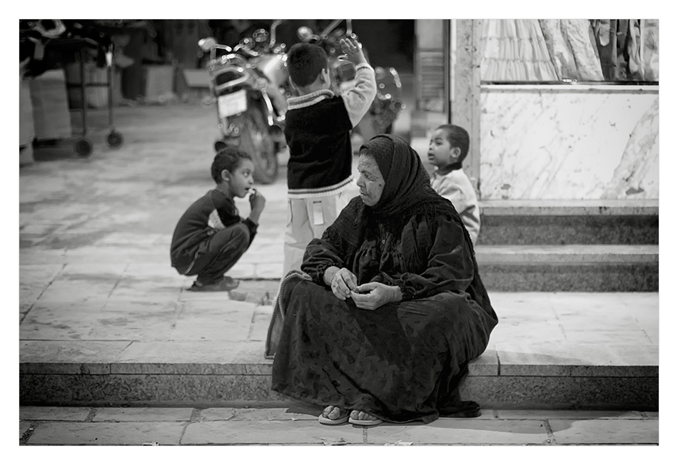 Frau mit  Kindern