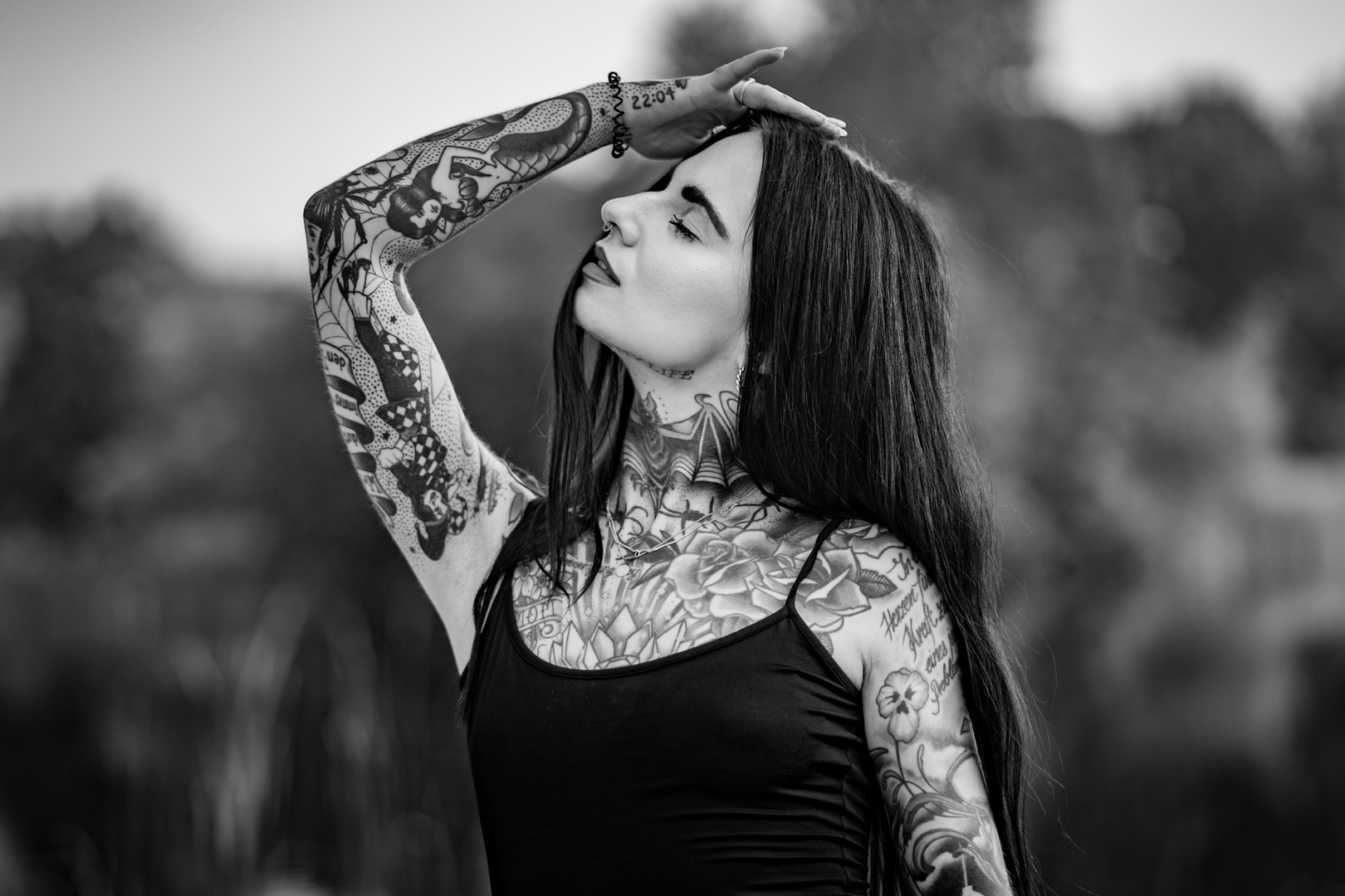 Frau mit Tattoo