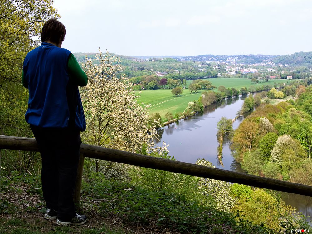 Frau mit Weitblick