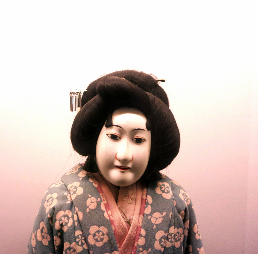 Frau Neune war gestern in Kyoto, ist aber seit heute früh wieder zurück