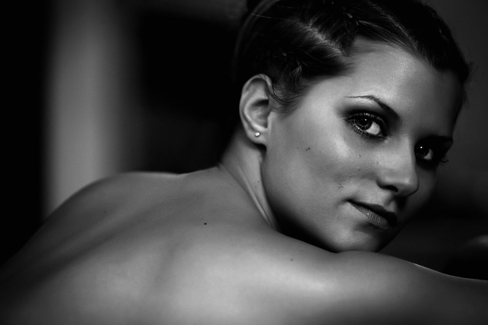 Frau Rucken Portrait S W Gesicht Foto Bild Portrait Portrait Frauen Indoor Bilder Auf Fotocommunity