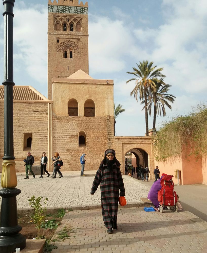 FRAU Turm Marrakesch J5-17-Ma-105col +2+37Fotos