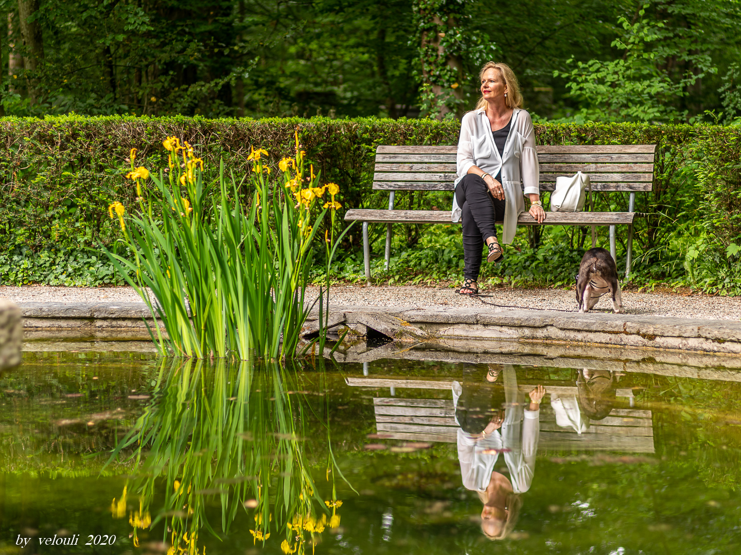 Frau und Hund 37