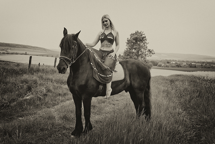 Frau Und Pferd Foto Bild Portrait Portrait Frauen Outdoor Bilder Auf Fotocommunity