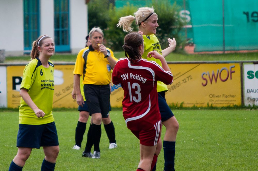 Frauen am Ball !