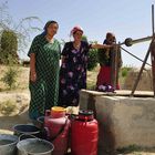 Frauen am Brunnen - auf dem Weg nach Buchara