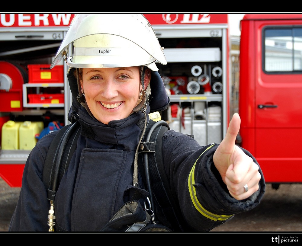 Frauen an den Brandherd... #1