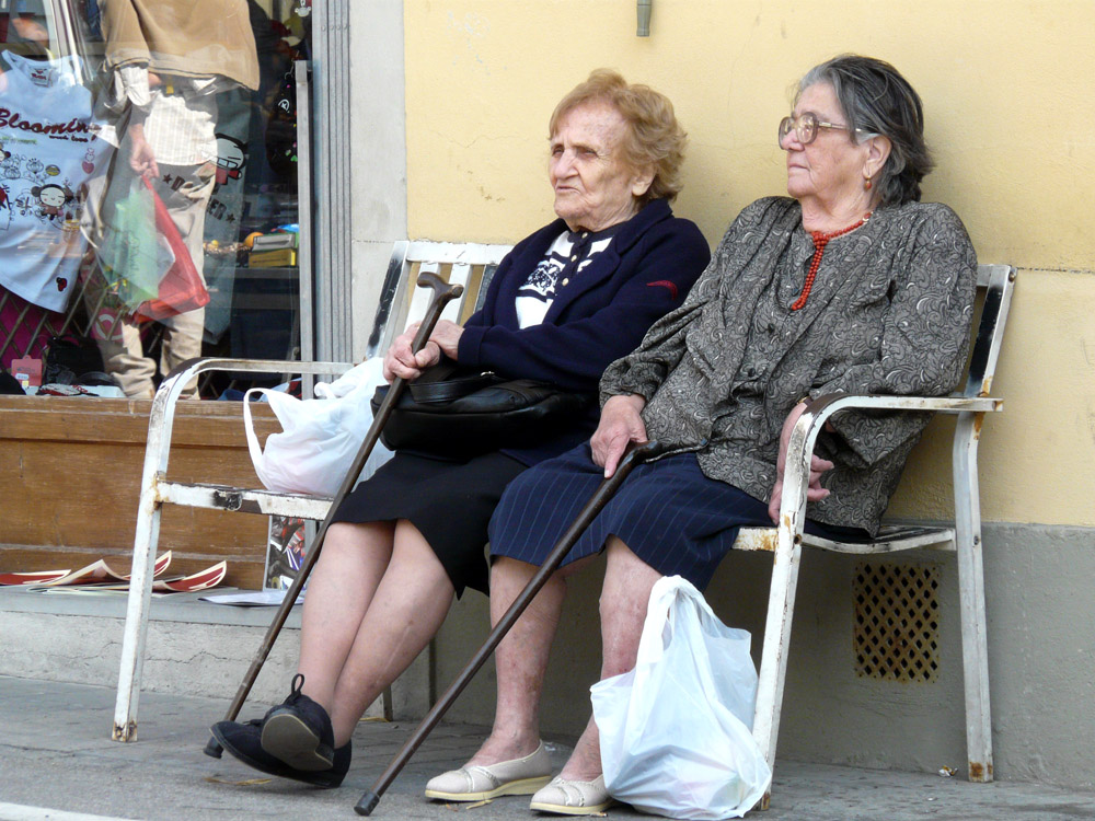 Frauen an der Piazza in Dicomano