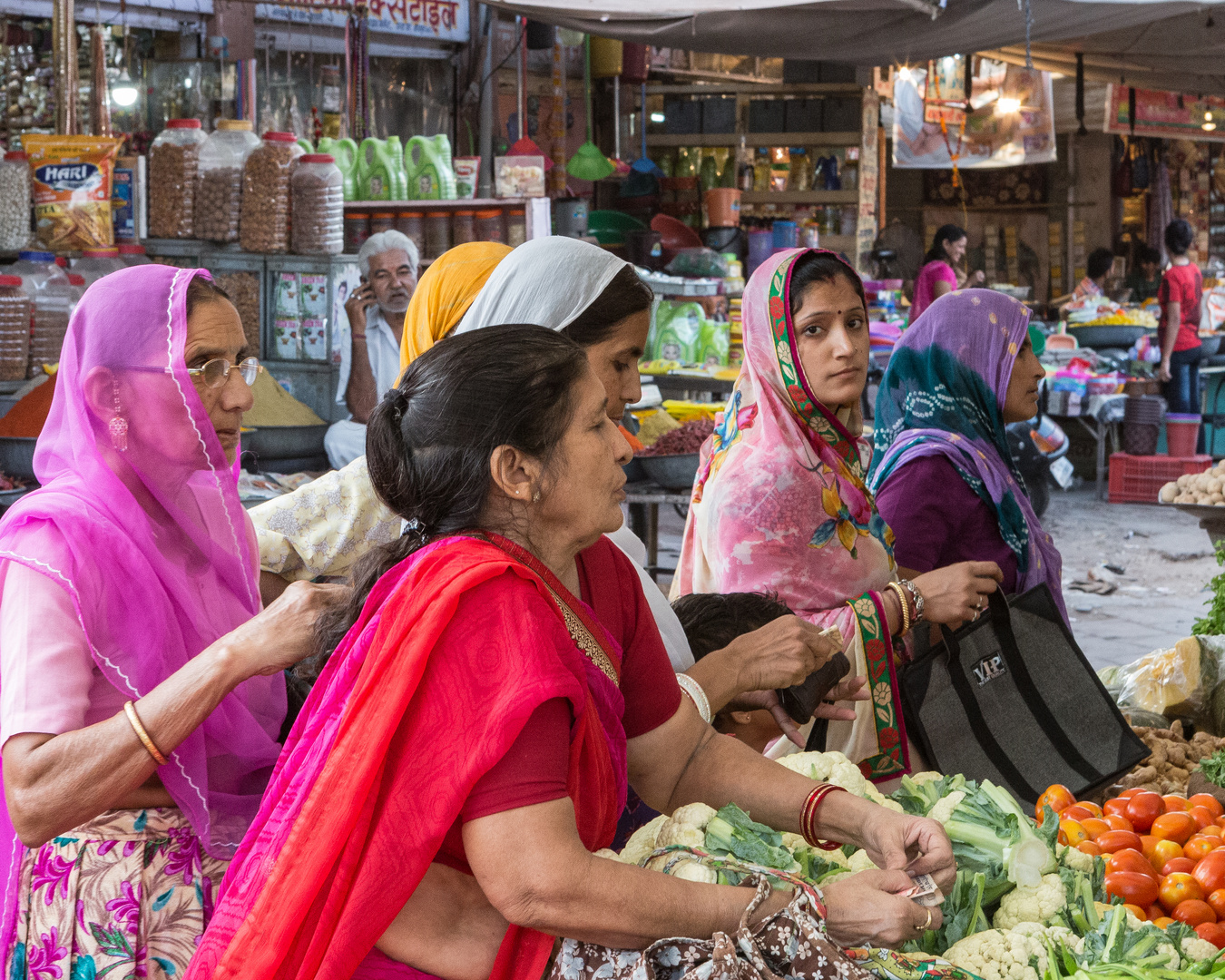 Frauen auf dem Markt in Jodhpur
