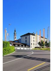 Frauenfelder Wahrzeichen: Kirche und Kaserne