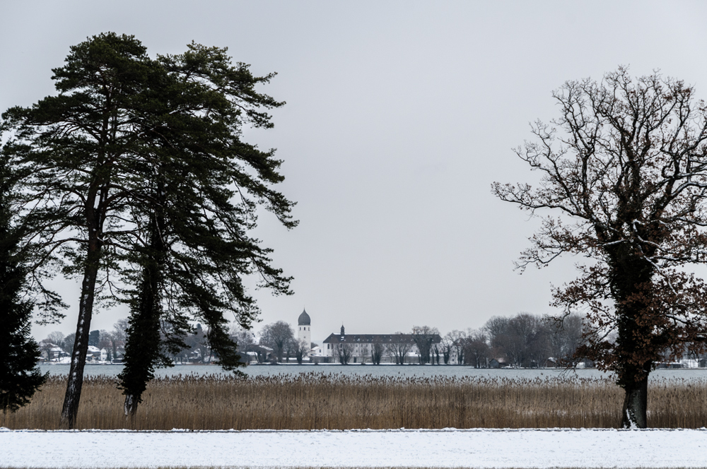 Fraueninsel in der Ferne