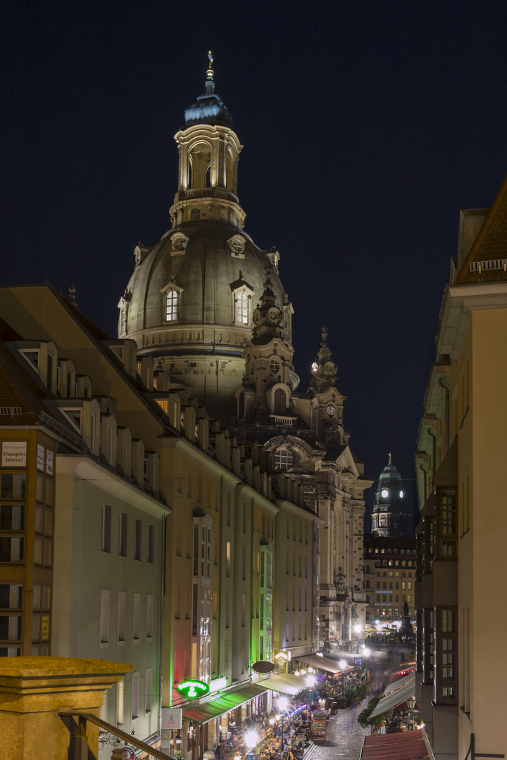 Frauenkirche am Ende der Münzgasse