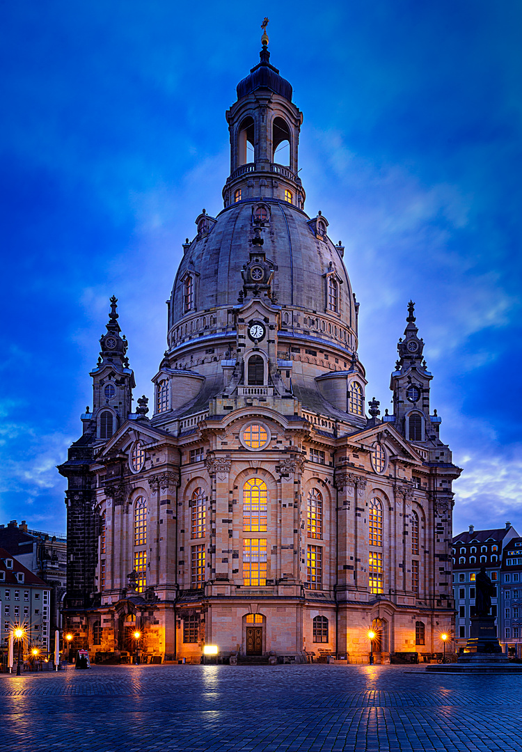 Frauenkirche am Morgen